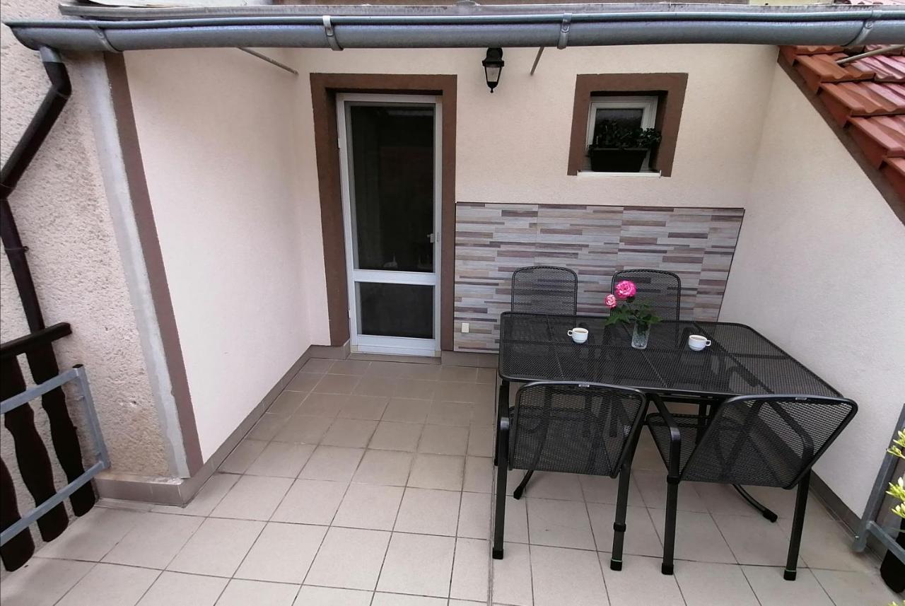 Ubytovani Na Spaciru Mikulov Esterno foto