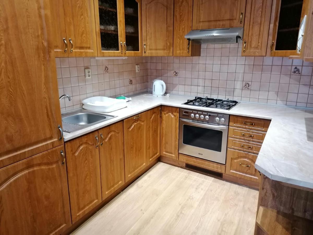 Ubytovani Na Spaciru Mikulov Esterno foto