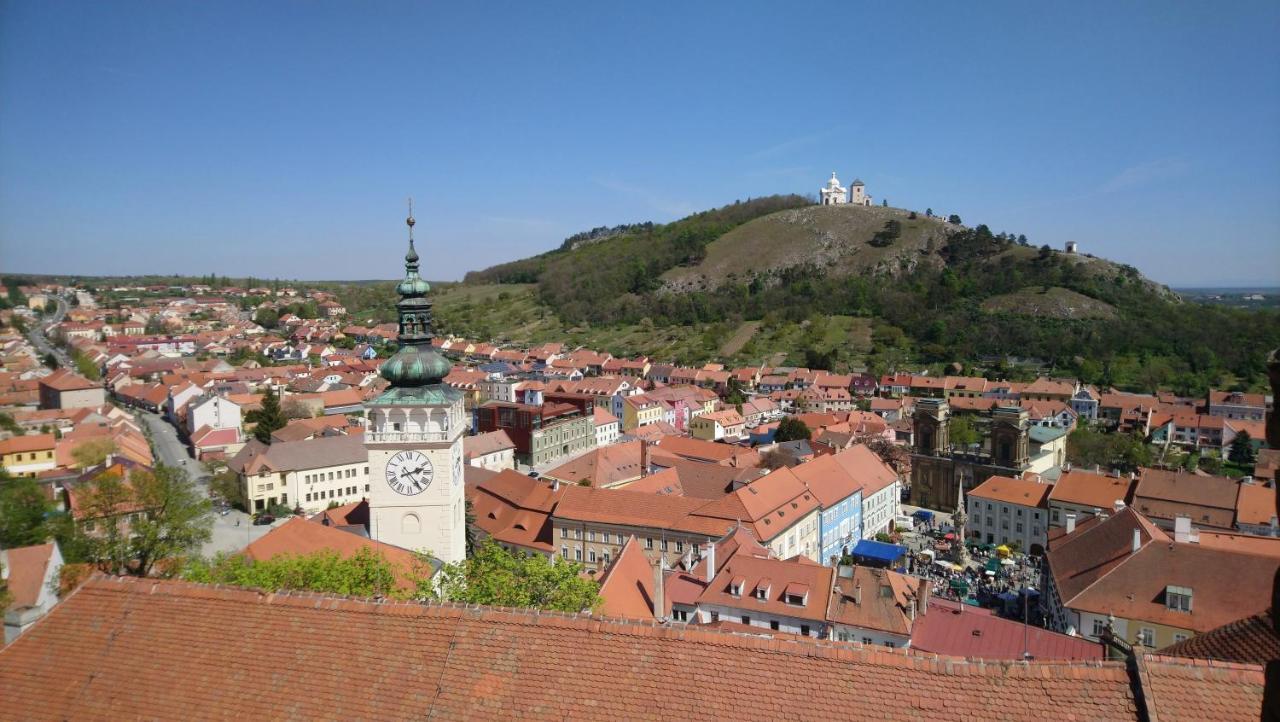 Ubytovani Na Spaciru Mikulov Esterno foto