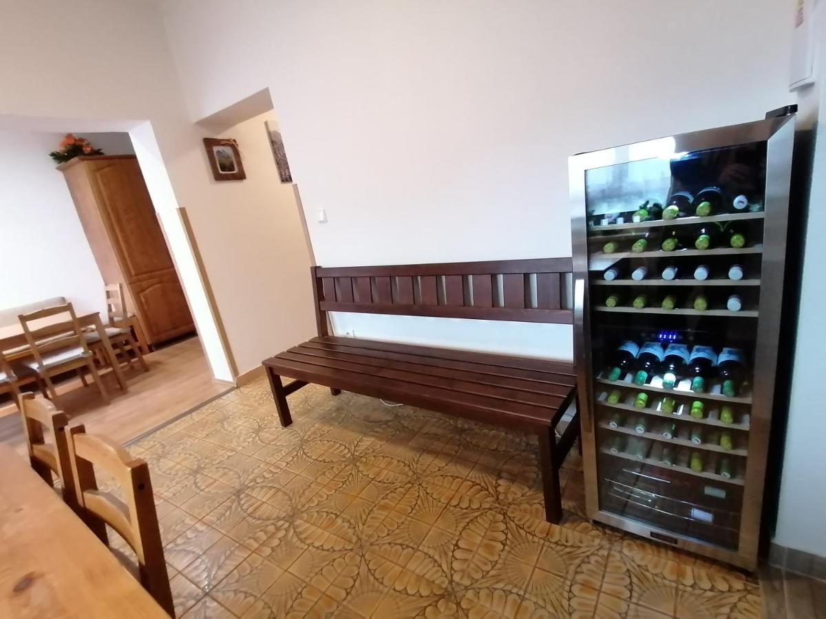 Ubytovani Na Spaciru Mikulov Esterno foto