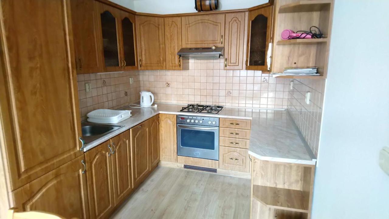 Ubytovani Na Spaciru Mikulov Esterno foto