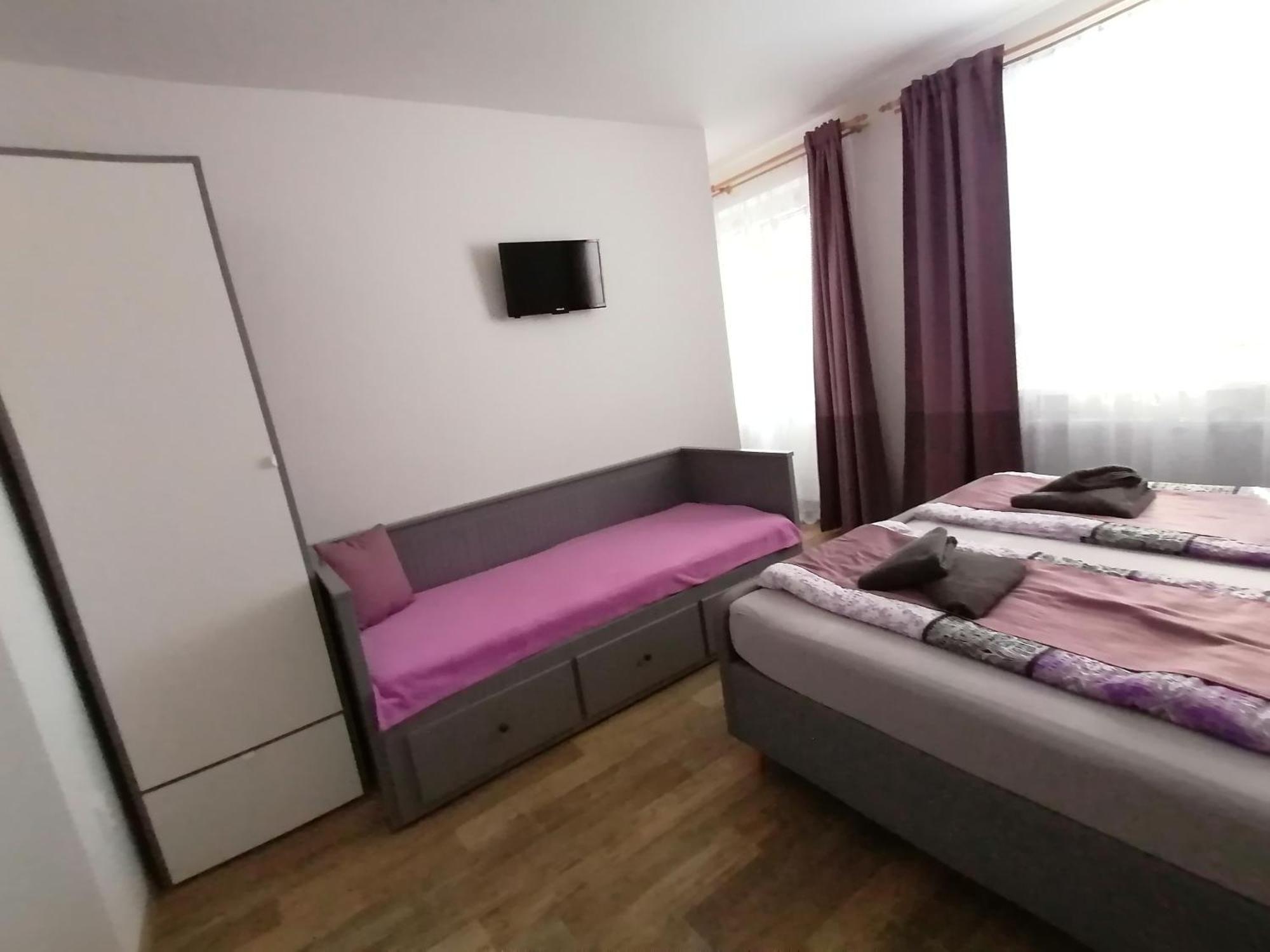 Ubytovani Na Spaciru Mikulov Esterno foto